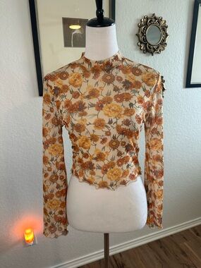 Boho Flower Mesh Flare Sleeve Crop Top 🌼